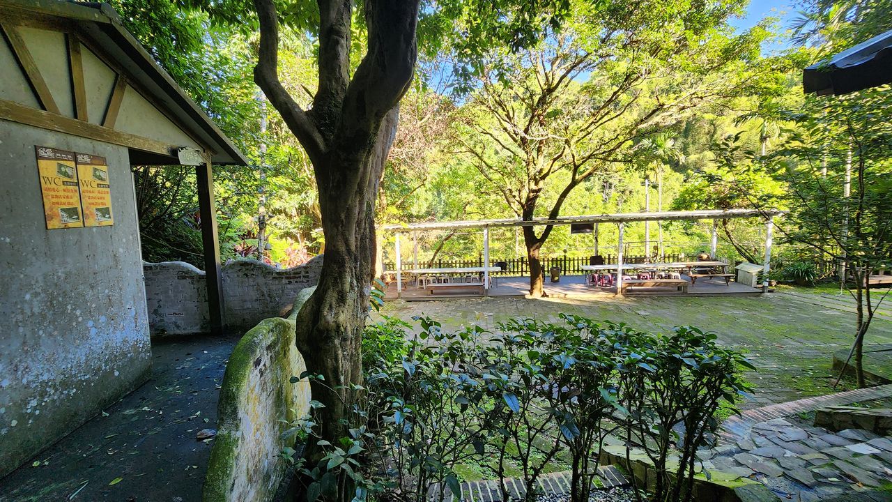 中庭休憩區18